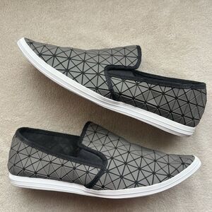All Black Straight Cut‎ PT-Graphic Pewter Gray Slip On Women’s  EU 40 US 9 - 9.5